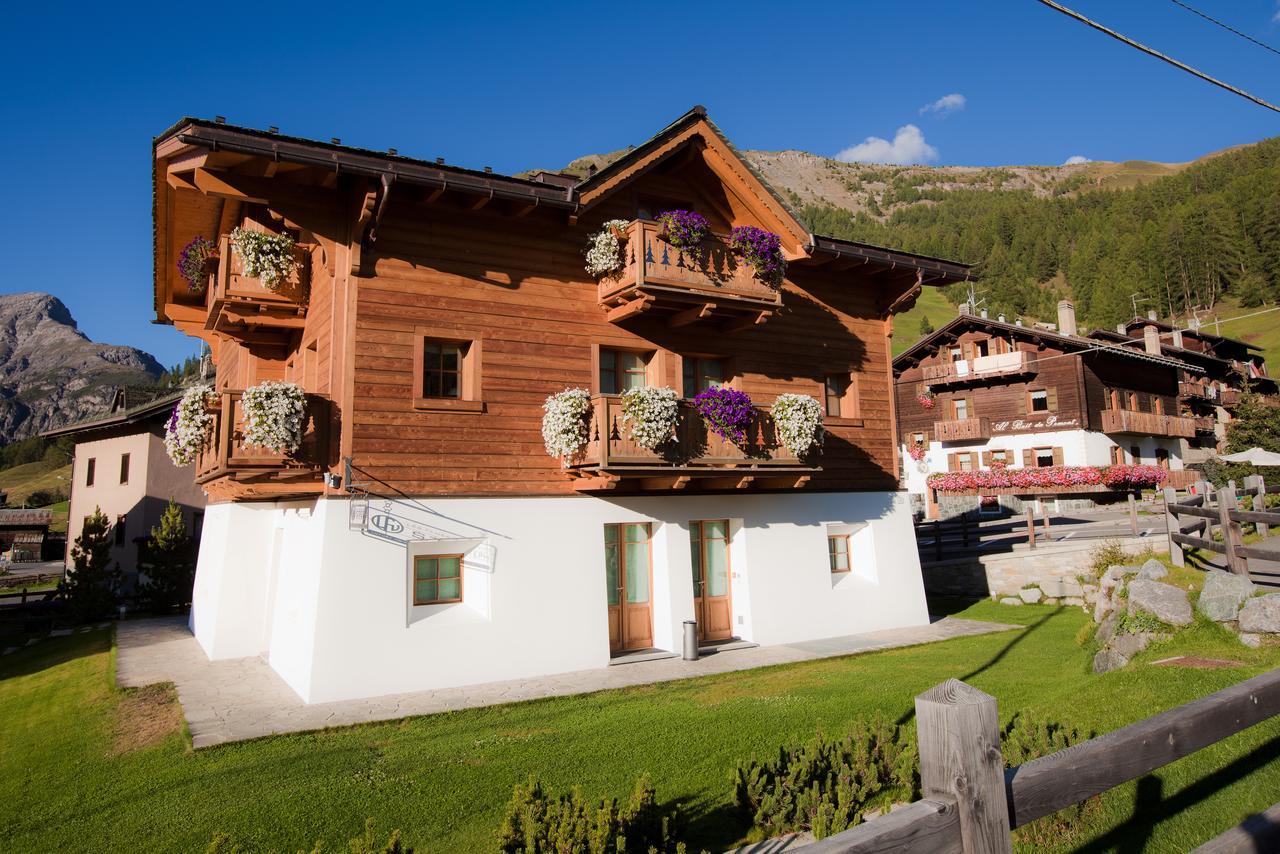 Aparthotel Les Fleurs Bleues Livigno Exterior foto