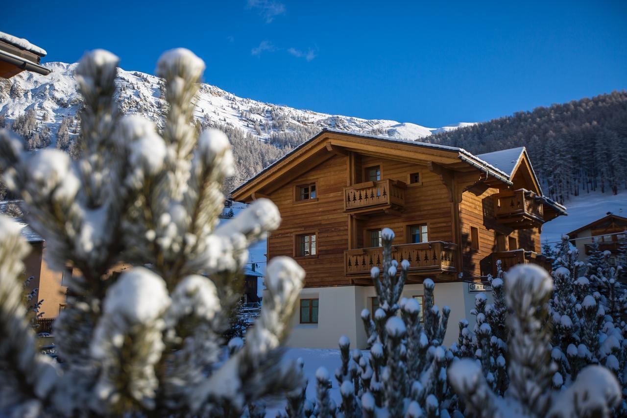 Aparthotel Les Fleurs Bleues Livigno Exterior foto